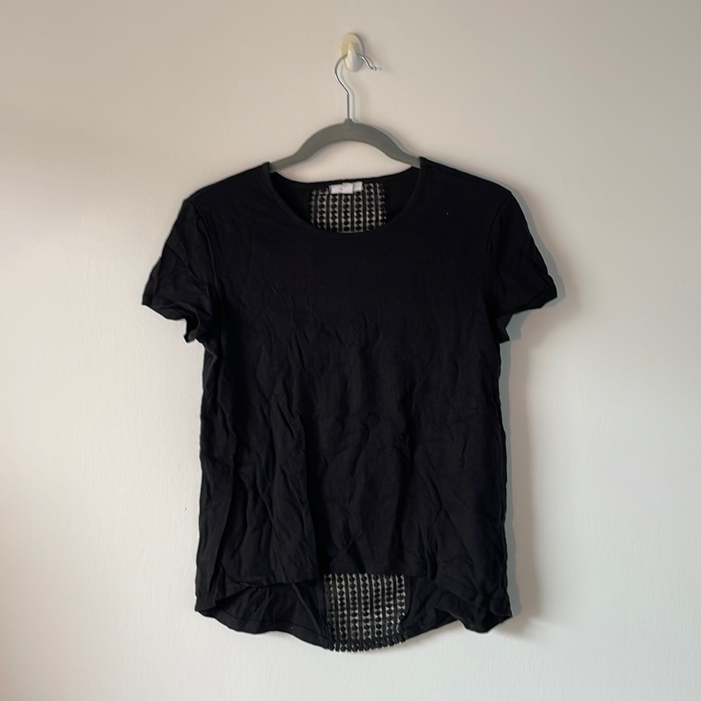 T shirt with cute detail on the back